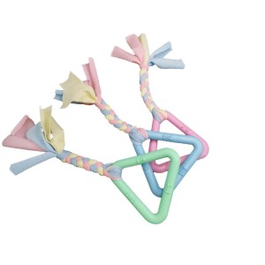 BRINQUEDO BORRACHA TRIANGULO COM CORDA ZN 0883