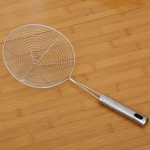 PENEIRA 18CM C/CABO EM3918